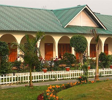 United-21 Grassland Hotel Bagori ภายนอก รูปภาพ